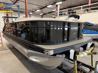 BOATZON | Barletta Boats A22UC TripleToon 2026