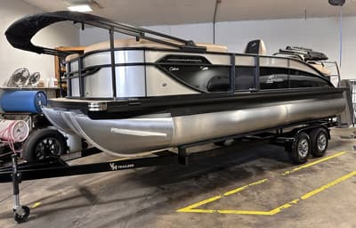 BOATZON | Barletta Boats C22UC TripleToon 2026