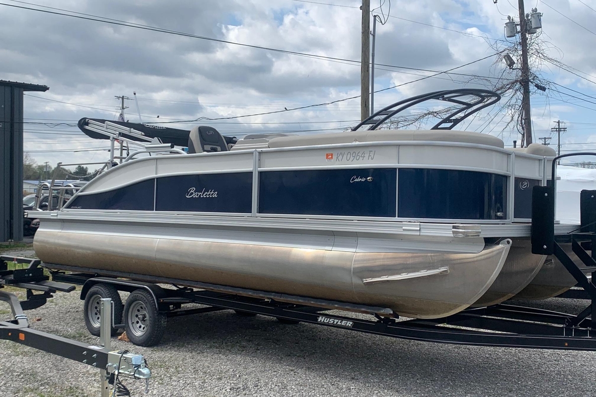 2022 Barletta C22UC - Sold Boat