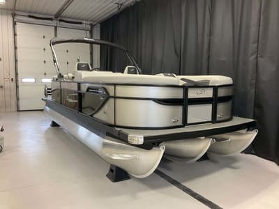 BOATZON | Barletta Cabrio 22 QC 2026