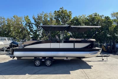 BOATZON | Barletta Cabrio 24UE 2026