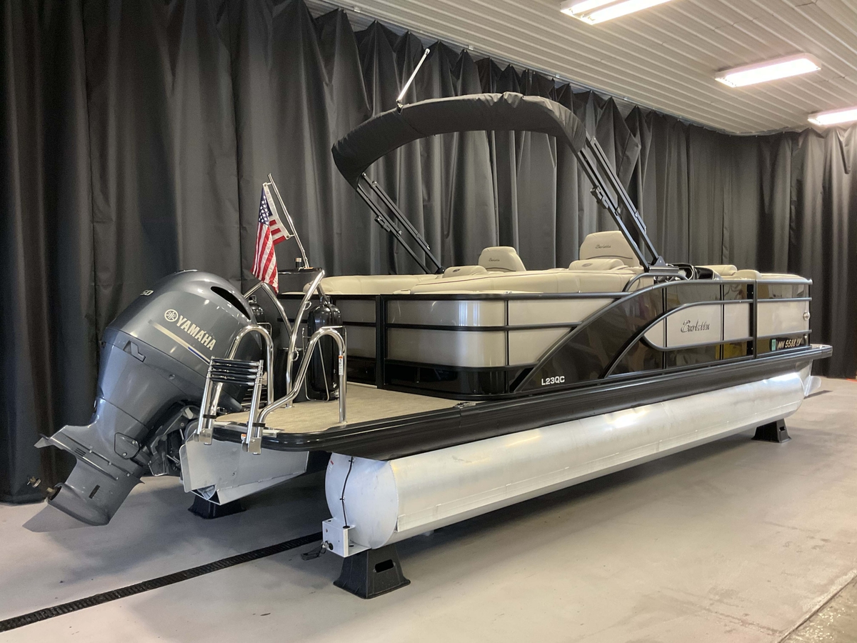 2019 Barletta L23QC - Sold Boat