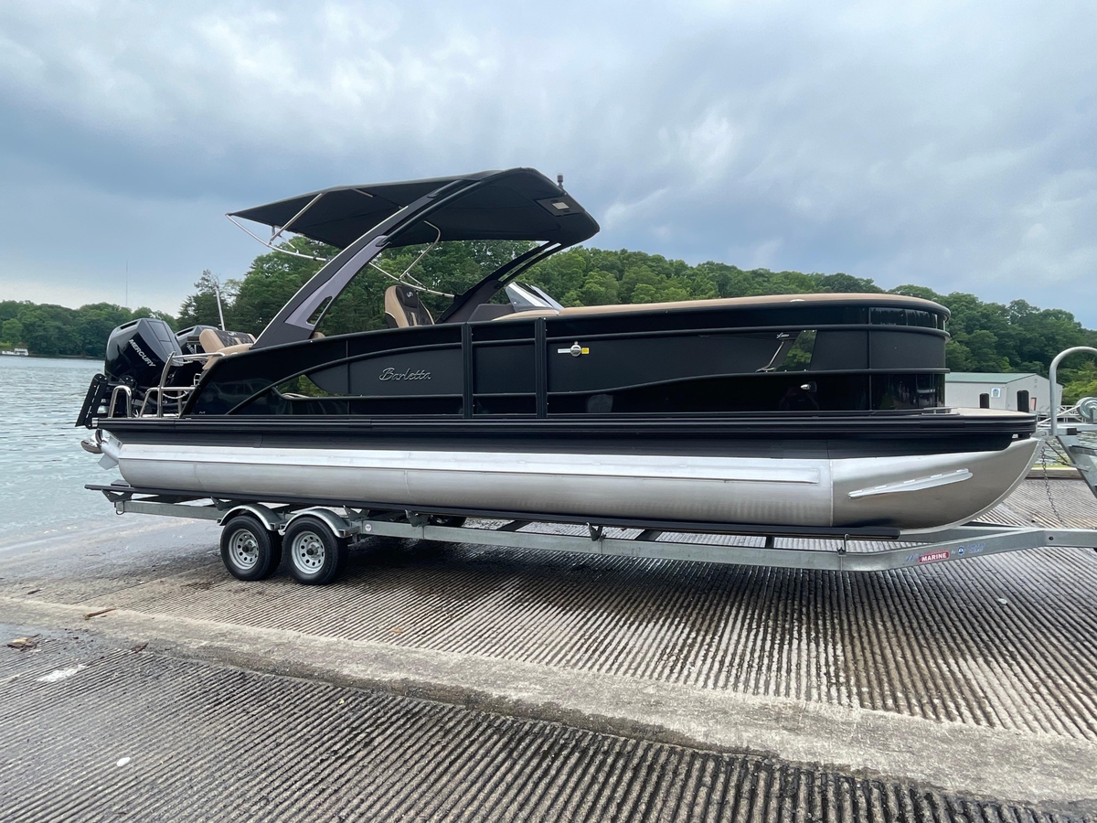 2025 Barletta L25MAT - Sold Boat