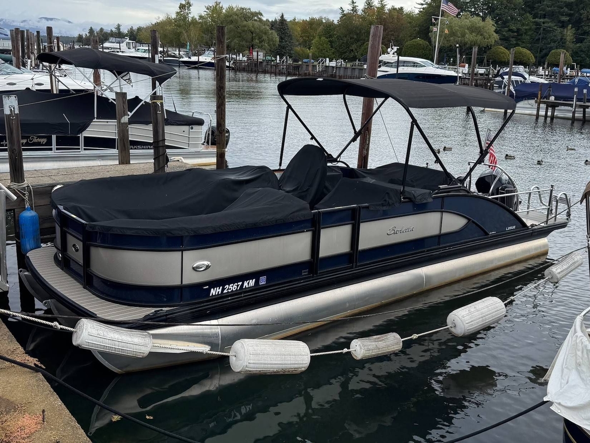 2020 Barletta L25UE - Sold Boat