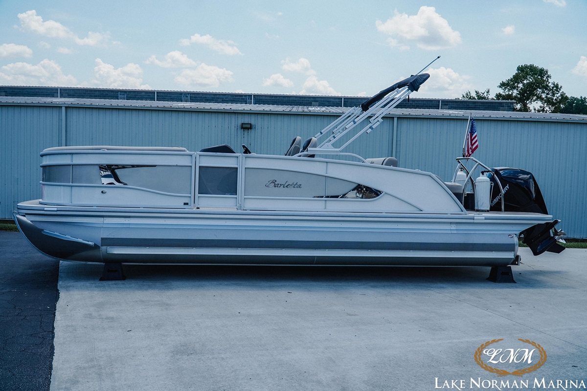 2023 Barletta L550 - Sold Boat