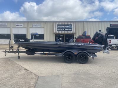 BOATZON | Bass Cat Boats Lynx STS 2026