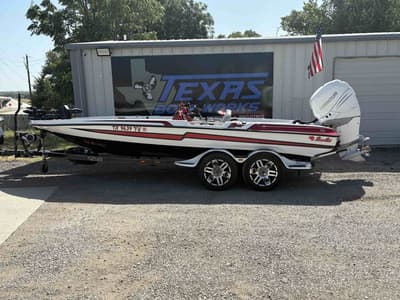 BOATZON | Bass Cat Jaguar 2016