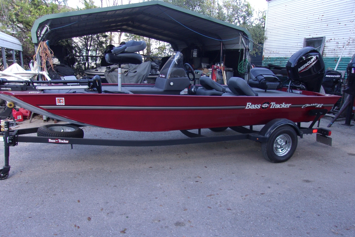 2024 Bass Tracker Classic XL - Sold Boat