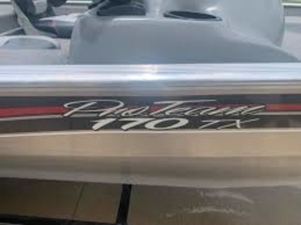 2006 BASSTRACKER PRO TEAM 170TX - Sold Boat