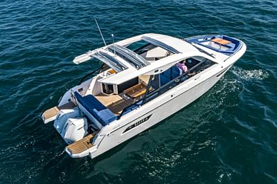 BOATZON | Bavaria Vida 33 2024 BOATZON | Bavaria Vida 33 2024