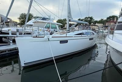 BOATZON | Bavaria Vision 46 2016