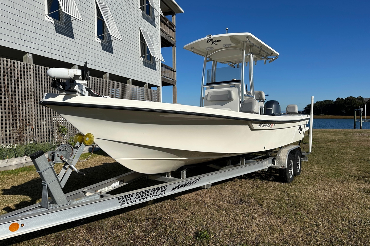 2020 Bay Rider 239 Bay - Sold Boat