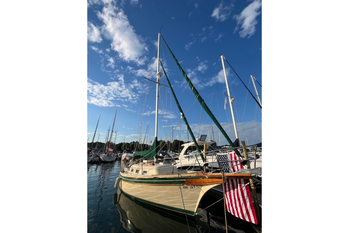 1987 Bayfield 32C - Sold Boat