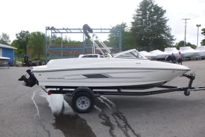 BOATZON | Bayliner 175 Bowrider 2016