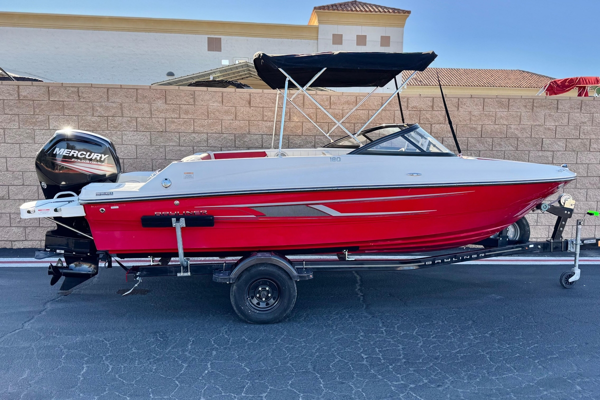 2016 Bayliner 180 Bowrider - Sold Boat