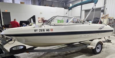 BOATZON | Bayliner 1800 Capri 2000