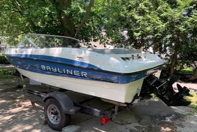 BOATZON | Bayliner 185 Bowrider 2011
