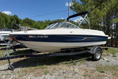 BOATZON | Bayliner 185 Bowrider 2015