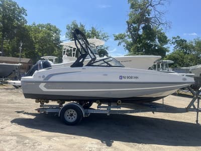 BOATZON | Bayliner 190 Deckboat 2019