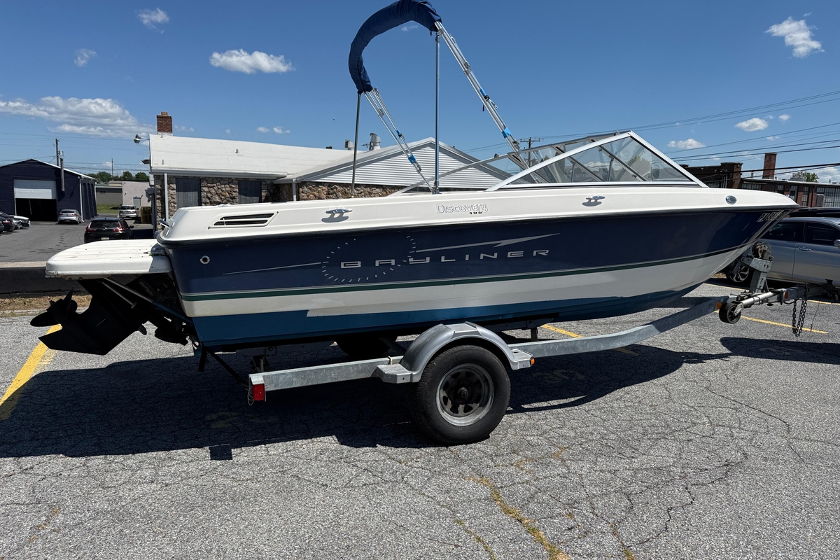 2009 Bayliner 195 - Sold Boat