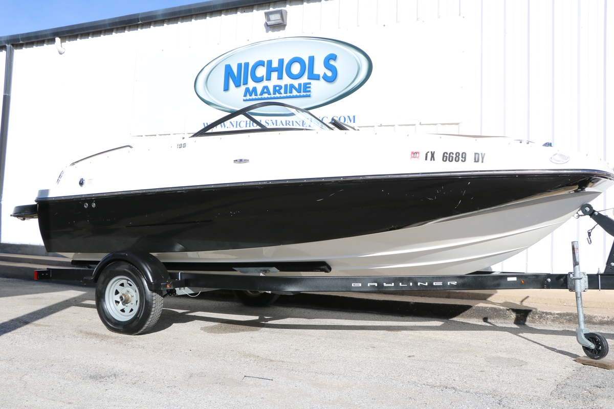 2017 Bayliner Bayliner 195 Deckboat 2017 - Sold Boat