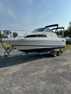 2005 BAYLINER 222 EC - Sold Boat