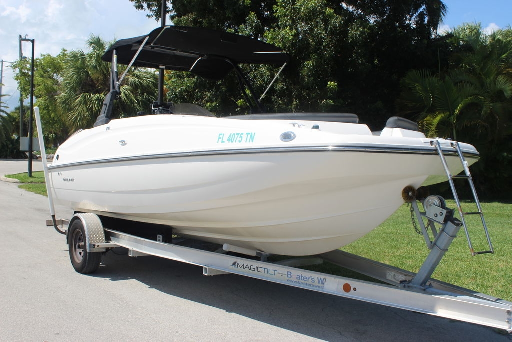 2018 Bayliner 210 Deck Boat - Sold Boat