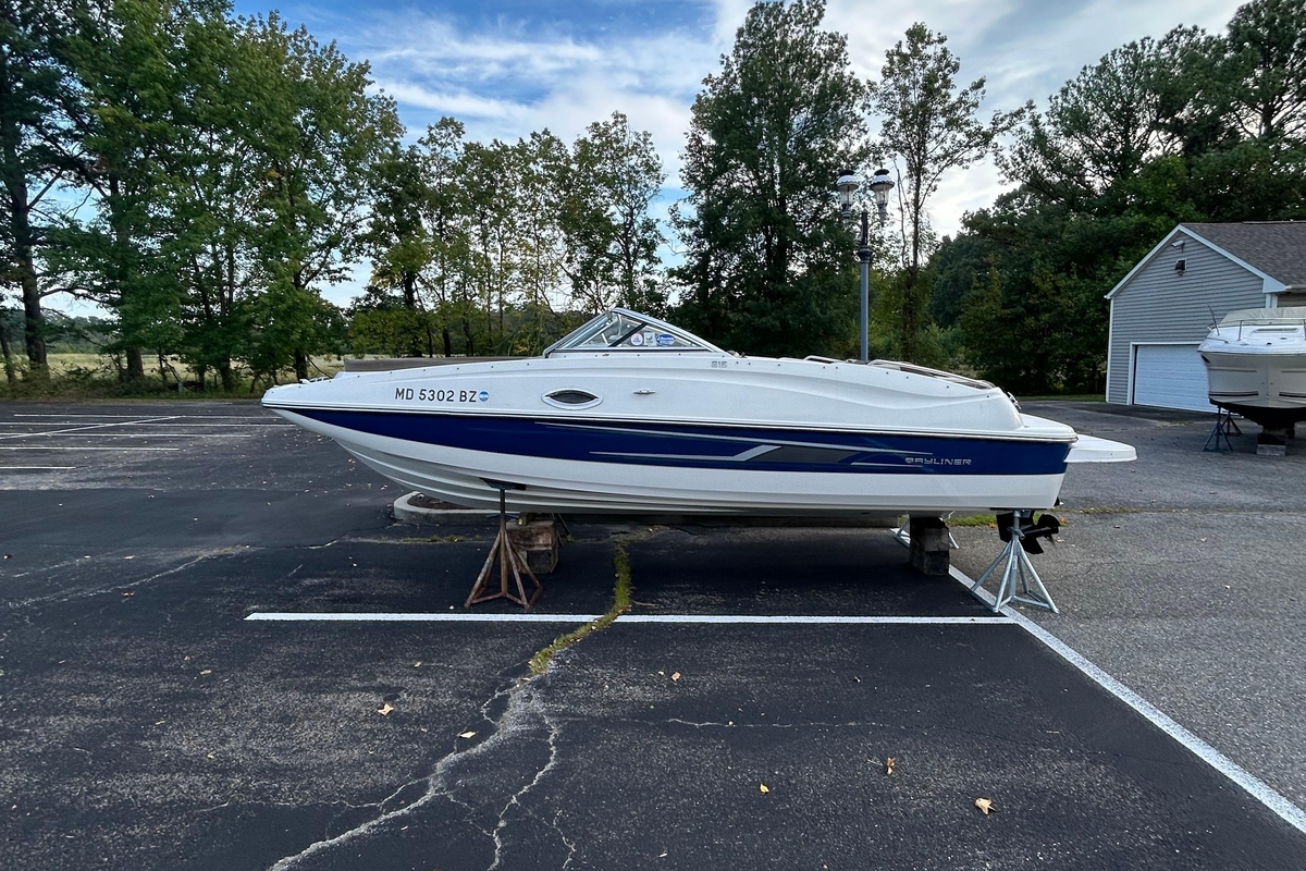 2015 Bayliner 215 - Sold Boat