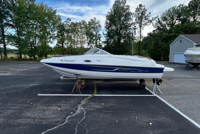 BOATZON | Bayliner 215 2015