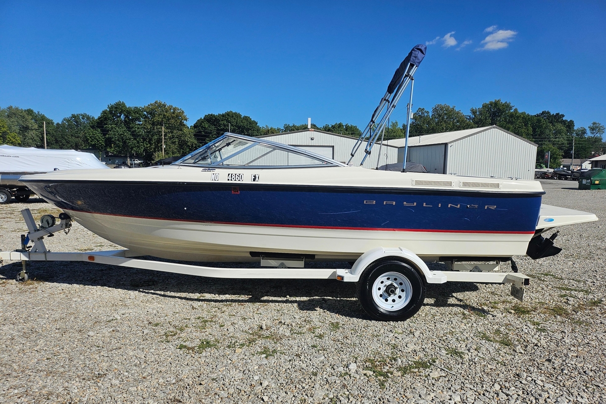 2004 Bayliner 215 Bowrider - Sold Boat