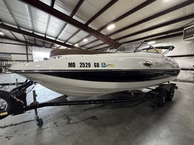 BOATZON | Bayliner 215 Bowrider 2015 BOATZON | Bayliner 215 Bowrider 2015
