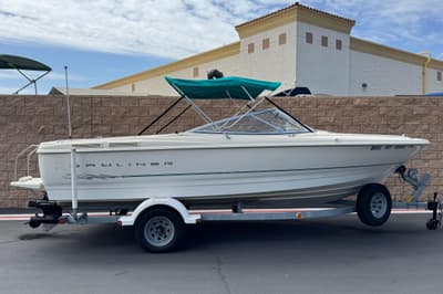 BOATZON | Bayliner 2150 Capri 2000