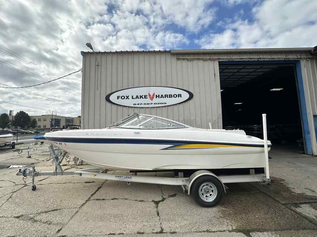 2004 Bayliner 219SD - Sold Boat