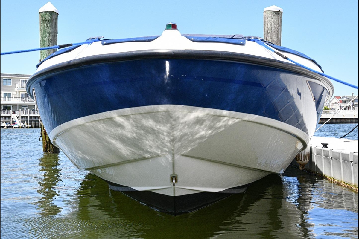 2005 Bayliner 225 - Sold Boat