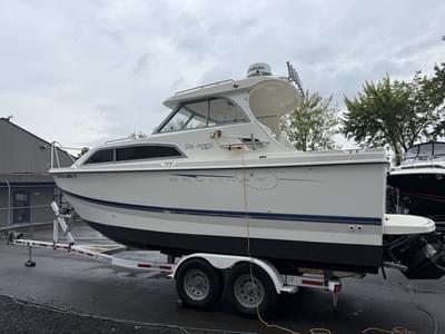 BOATZON | Bayliner 246 Discovery 2007