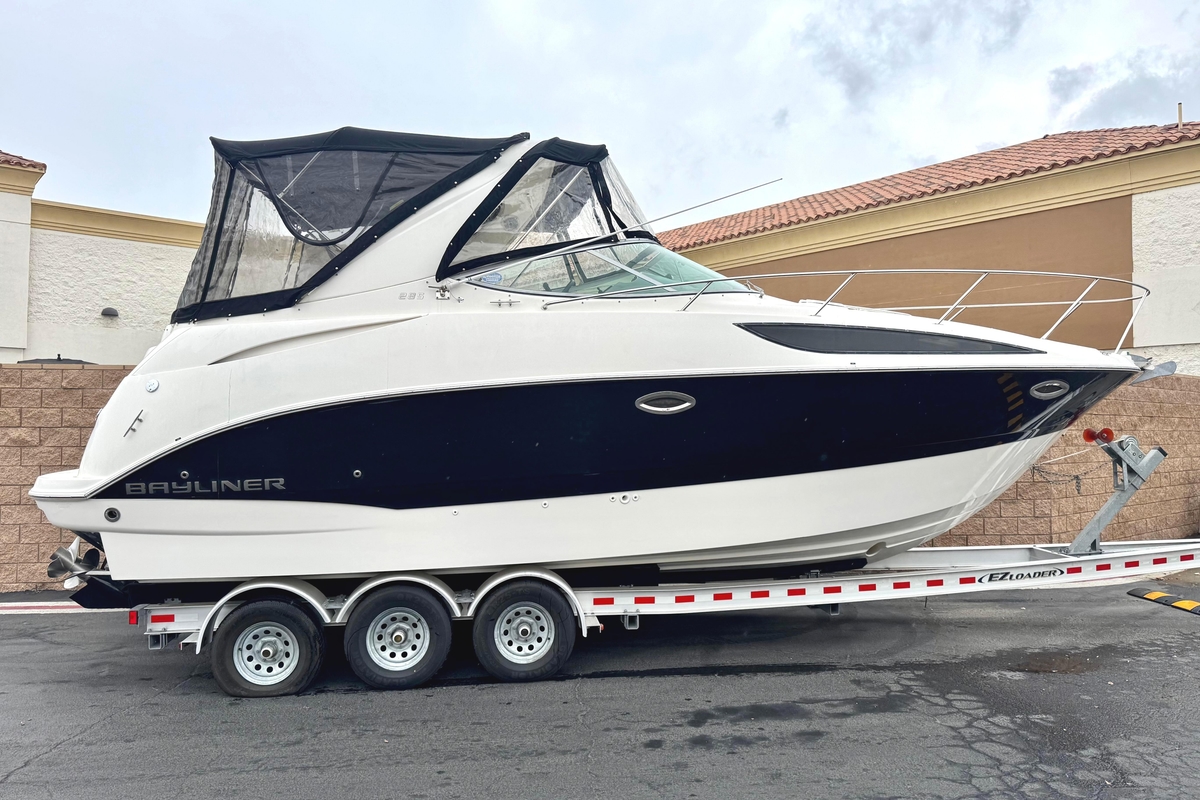 2012 Bayliner 285 Cruiser - Sold Boat
