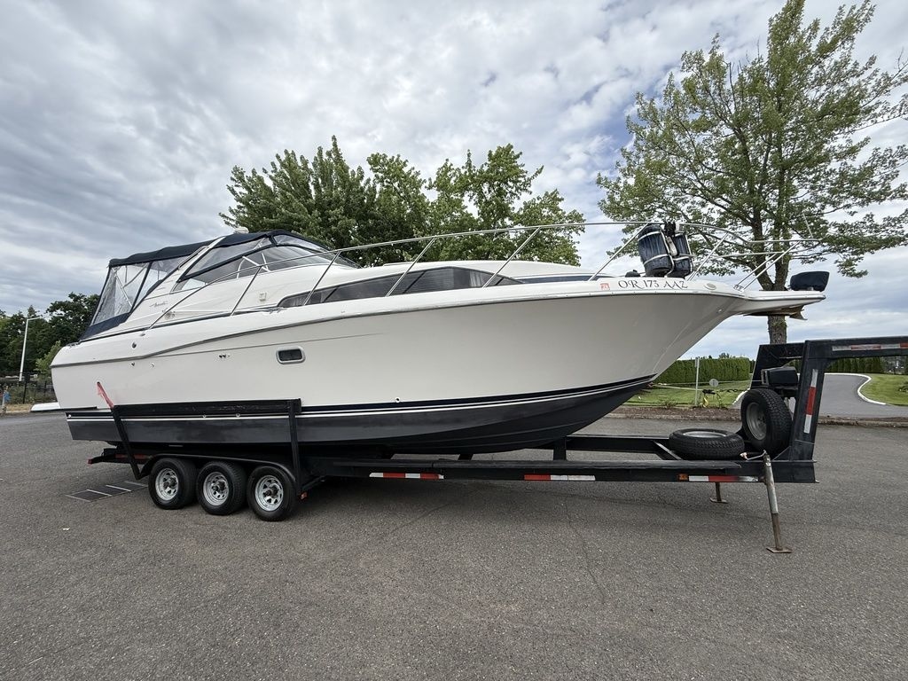 1997 Bayliner 3255 Avanti - Sold Boat