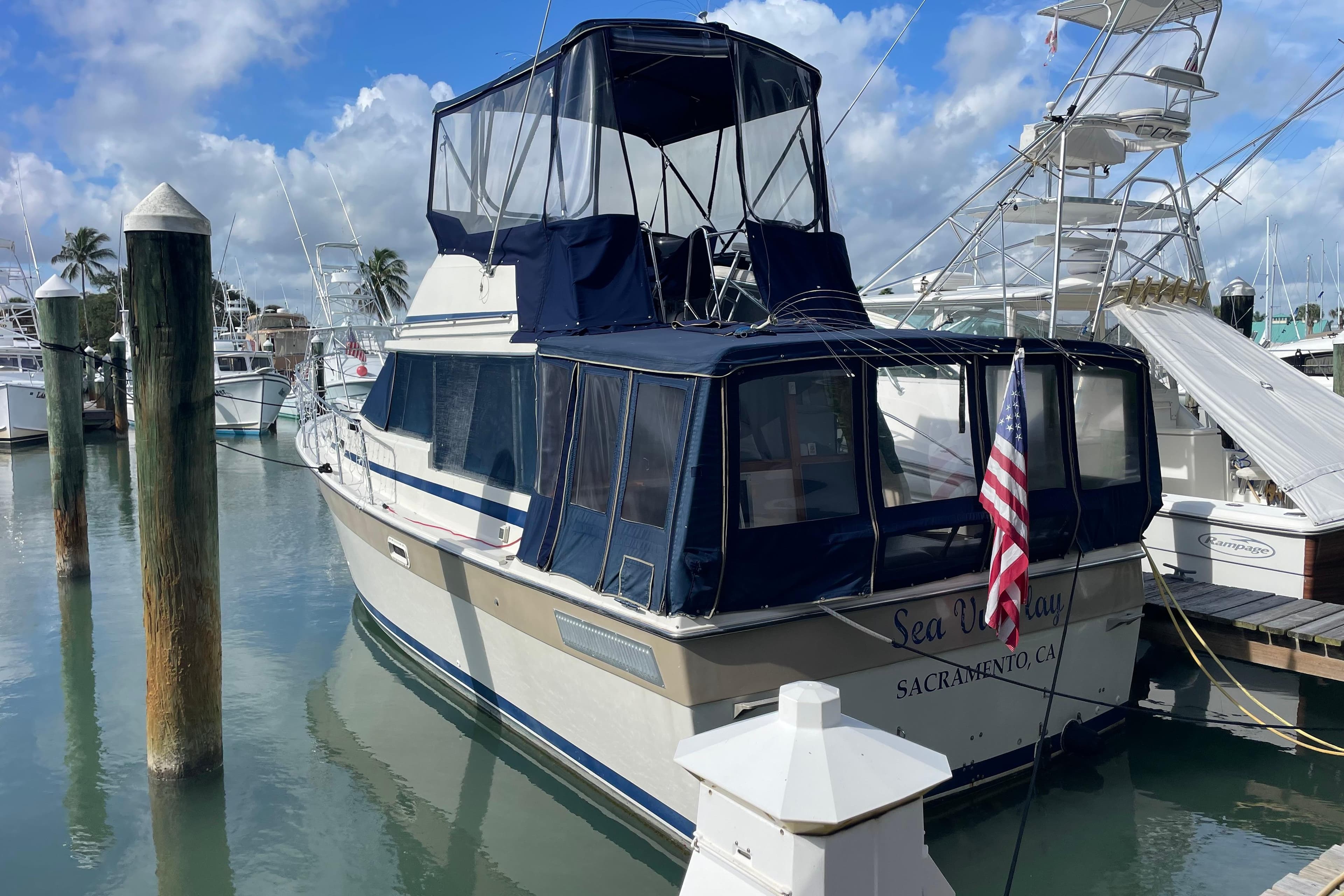 Bayliner 3270 Explorer 1983