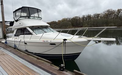 BOATZON | Bayliner 3388 1996