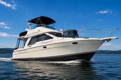 BOATZON | Bayliner 3388 Command Bridge Motoryacht 1996