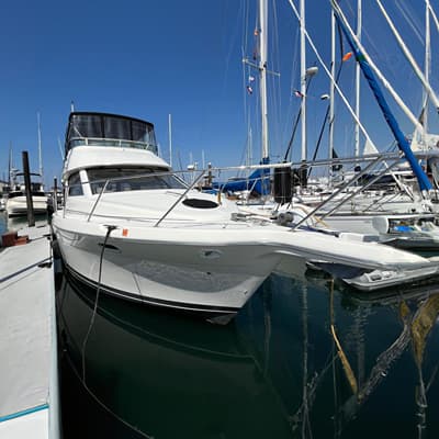 BOATZON | Bayliner 3788 Command Bridge Motoryacht 1996 BOATZON | Bayliner 3788 Command Bridge Motoryacht 1996