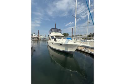BOATZON | Bayliner 3788 Command Bridge Motoryacht 1997