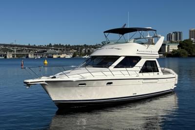 BOATZON | Bayliner 3788 Command Bridge Motoryacht 1999