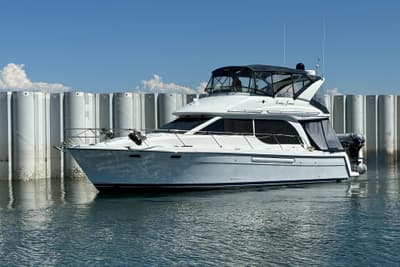 BOATZON | Bayliner 3788 Command Bridge Motoryacht 2000 BOATZON | Bayliner 3788 Command Bridge Motoryacht 2000