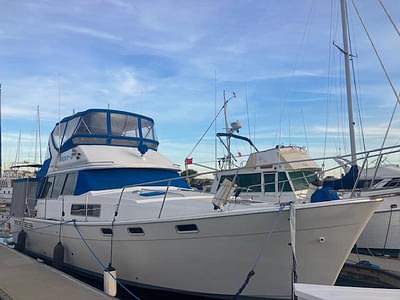 BOATZON | Bayliner 3888 Motoryacht 1989