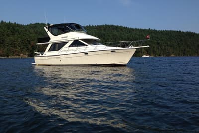 BOATZON | Bayliner 3988 Command Bridge Motoryacht 2000