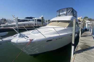 BOATZON | Bayliner 3988 Motoryacht 1997
