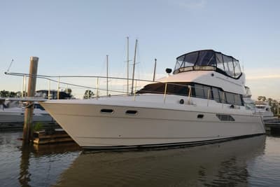 BOATZON | Bayliner 4388 Motoryacht 1991