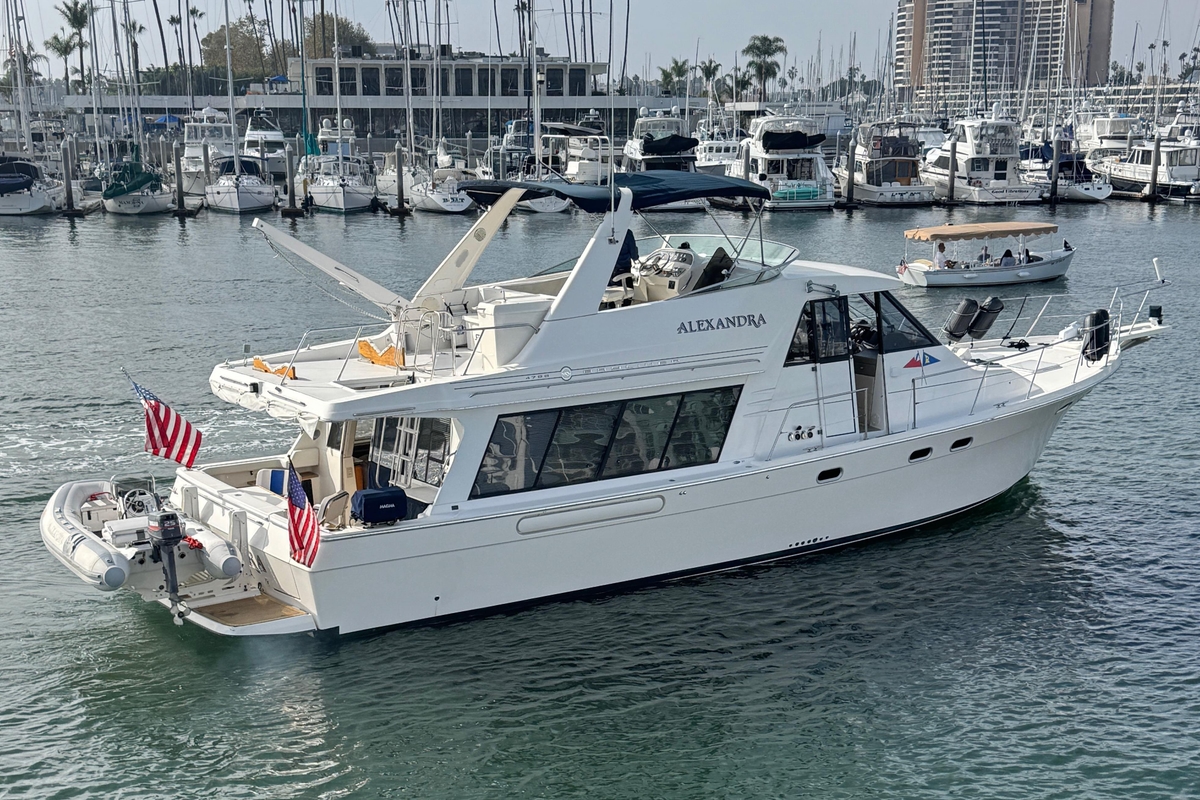 1998 Bayliner 4788 Pilot House Motoryacht - Sold Boat