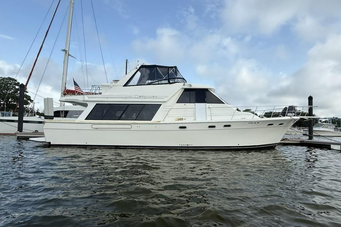 1999 Bayliner 4788 Pilot House Motoryacht - Sold Boat